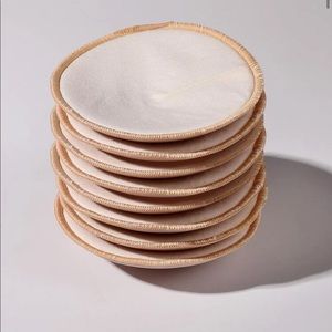 8 pcs Nursing Pads Never Used!